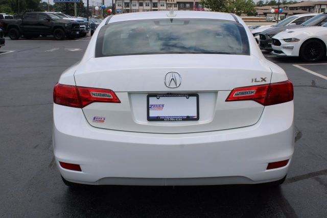 Vehicle image 5 of 34