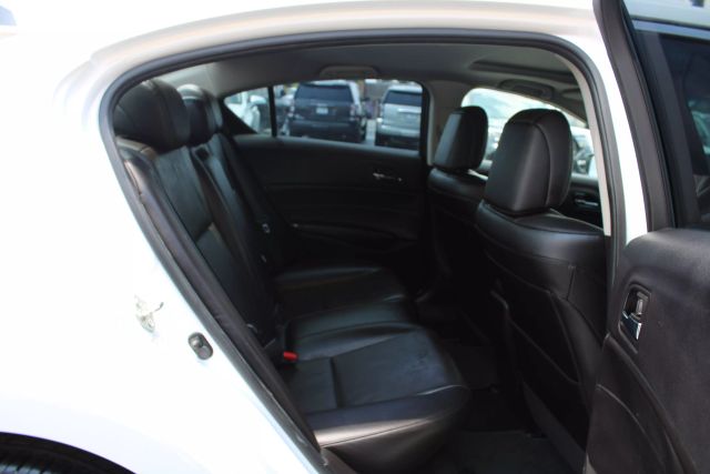 Vehicle image 12 of 34