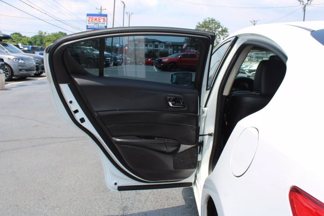 Vehicle image 34 of 34