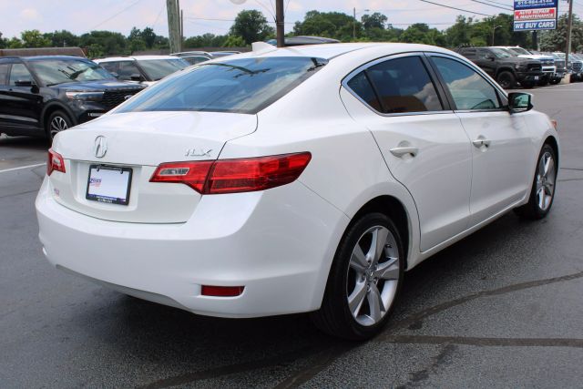 Vehicle image 4 of 34