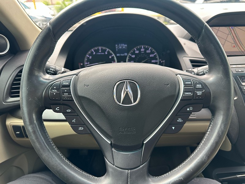 Vehicle image 26 of 32
