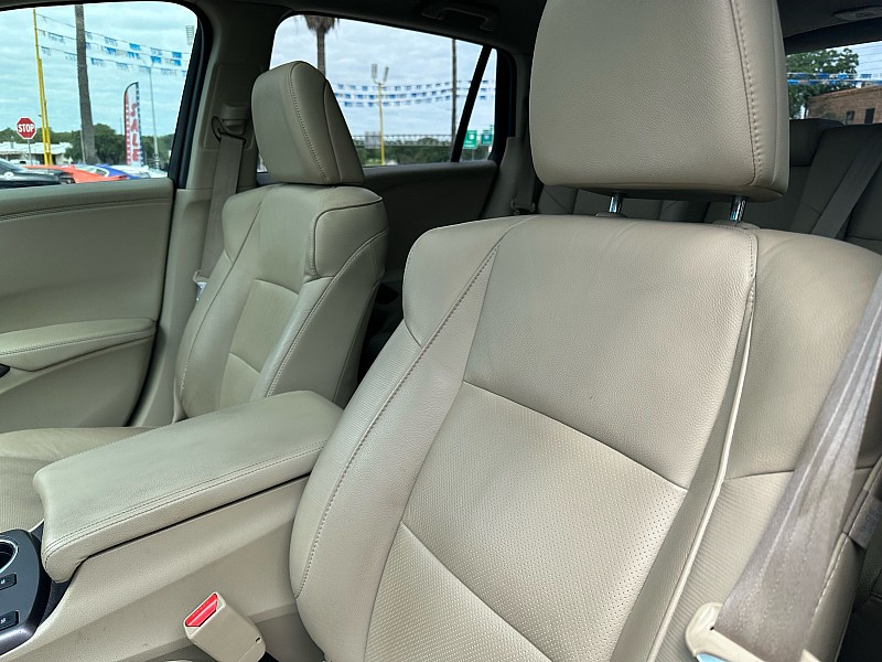 Vehicle image 12 of 32