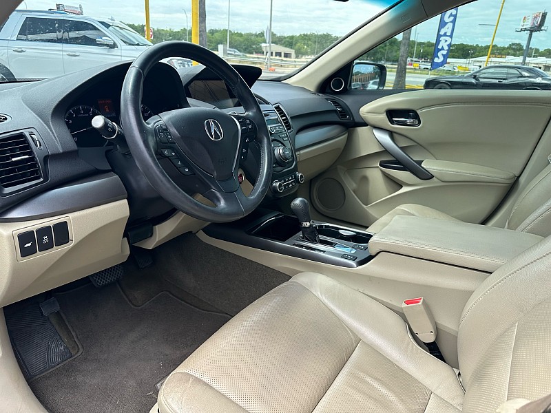 Vehicle image 15 of 32