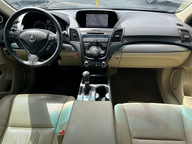 Vehicle image 17 of 32