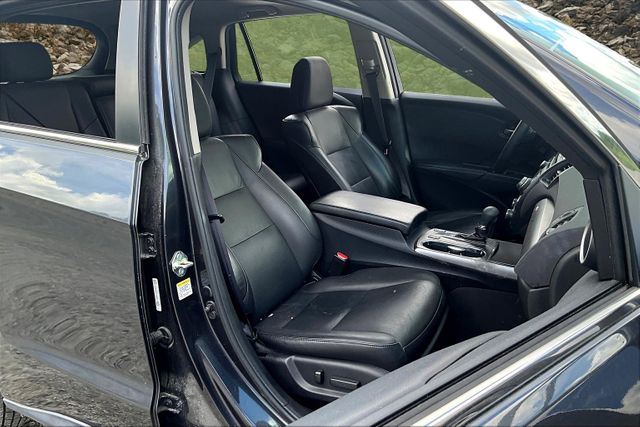 Vehicle image 9 of 32