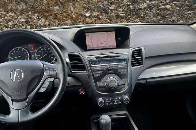 Vehicle image 16 of 32