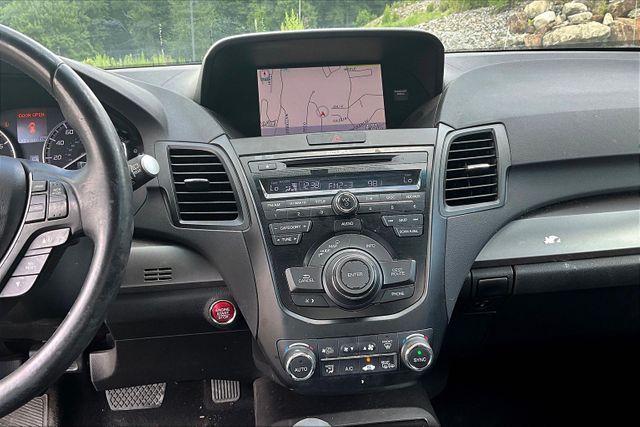 Vehicle image 21 of 32