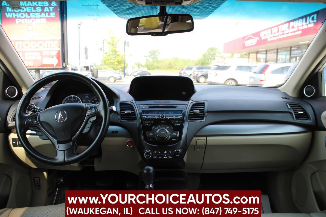 Vehicle image 21 of 42