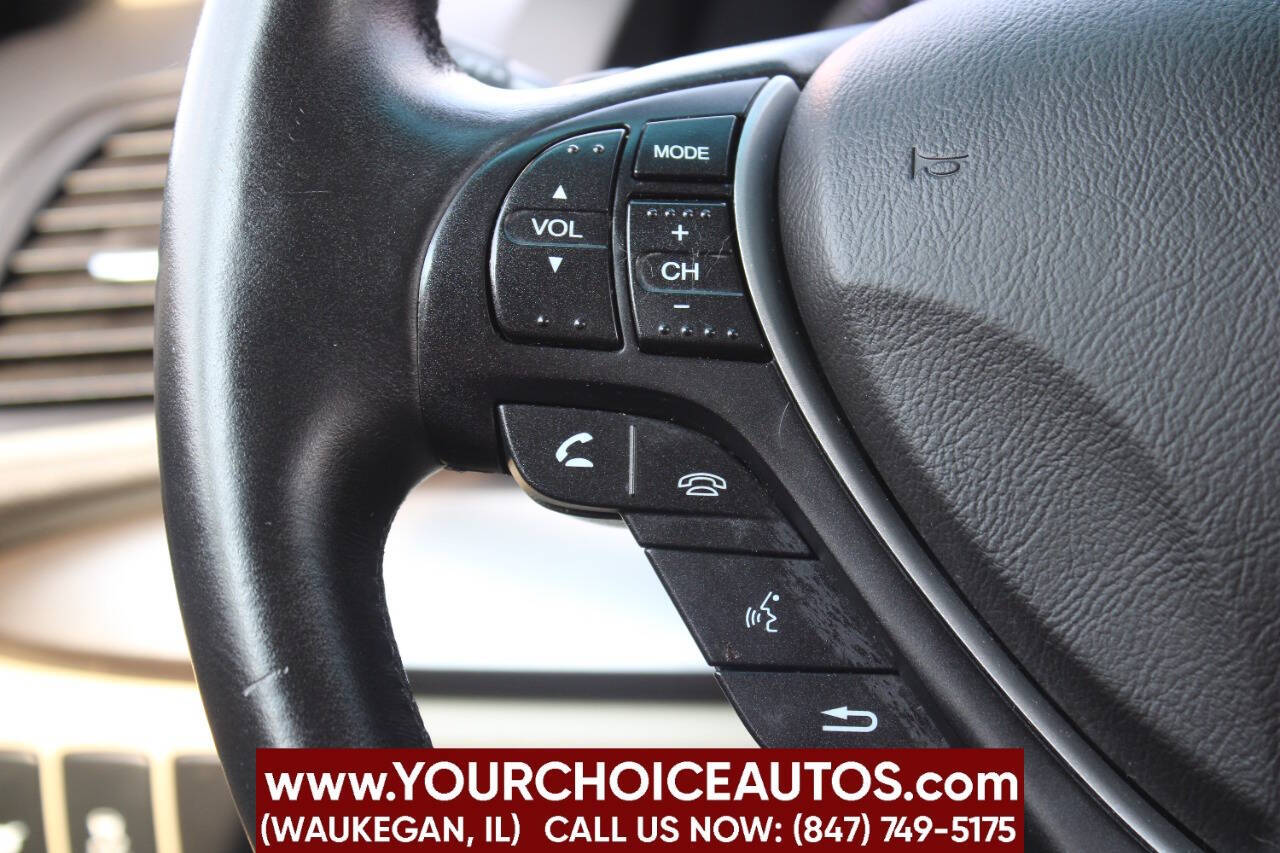 Vehicle image 27 of 42