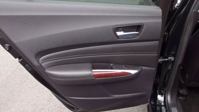 2015 Acura TLX Base Image 19 of 53