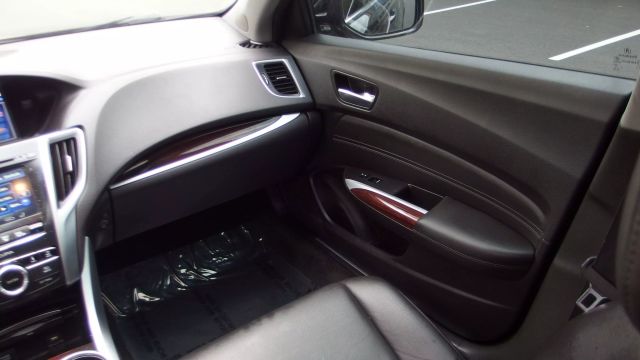2015 Acura TLX Base Image 27 of 53