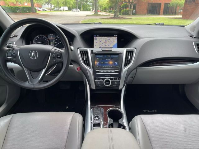 Vehicle image 16 of 20