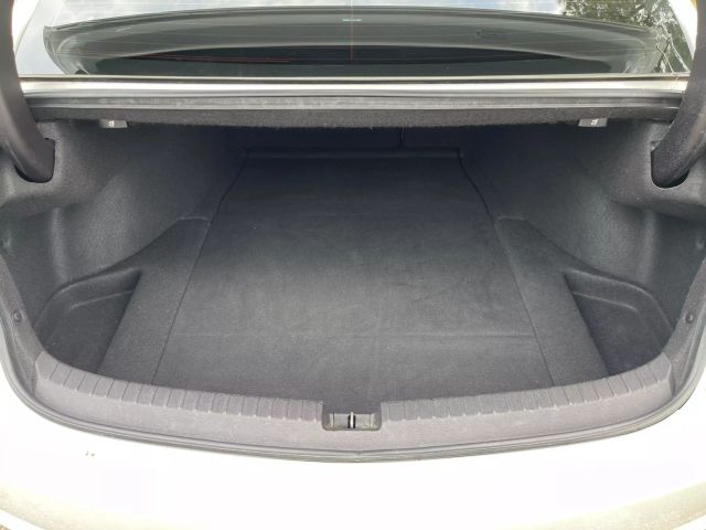 Vehicle image 15 of 20