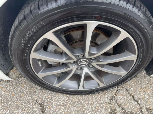 Vehicle image 9 of 20
