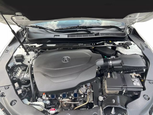 Vehicle image 23 of 24