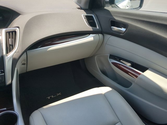 Vehicle image 16 of 31