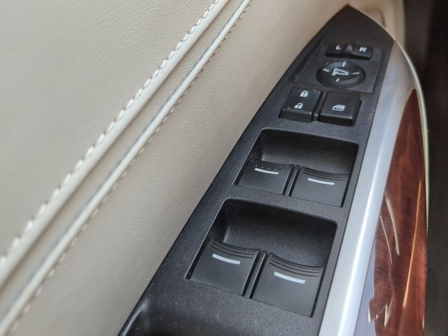 Vehicle image 24 of 31