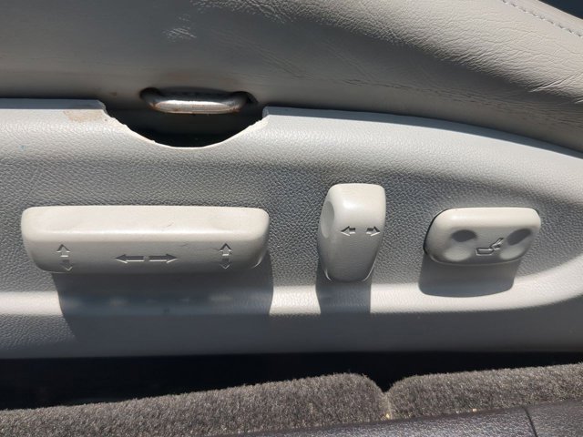 Vehicle image 19 of 31
