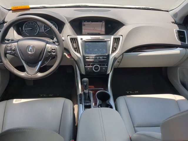 Vehicle image 14 of 31