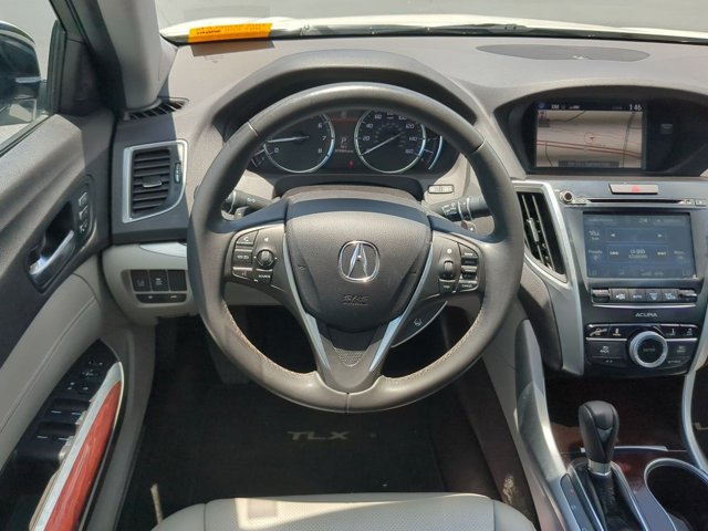 Vehicle image 15 of 31