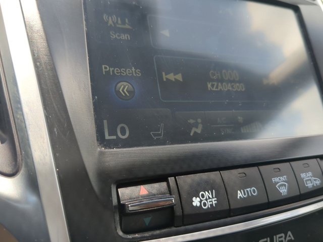 Vehicle image 23 of 31