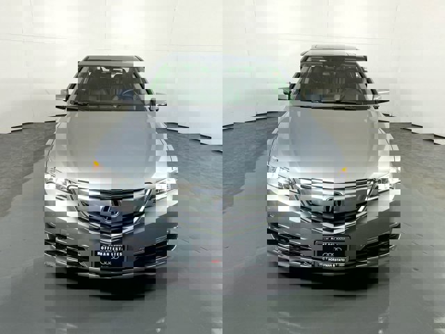 Vehicle image 4 of 34