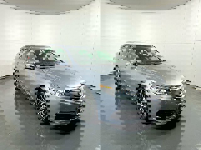 Vehicle image 5 of 34