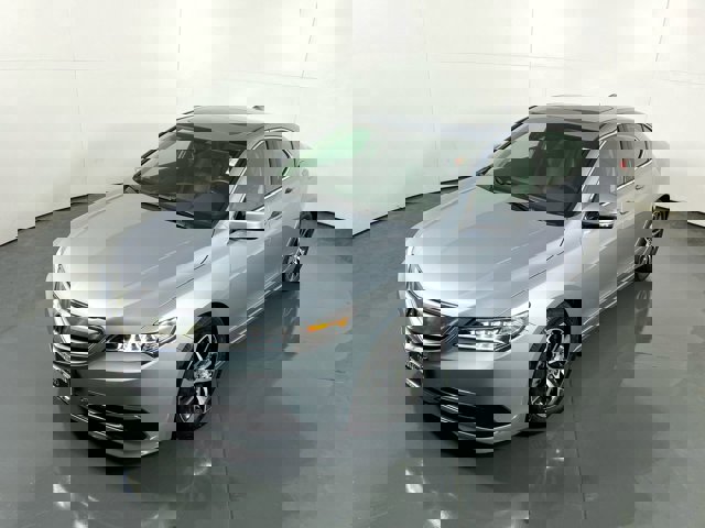 Vehicle image 3 of 34