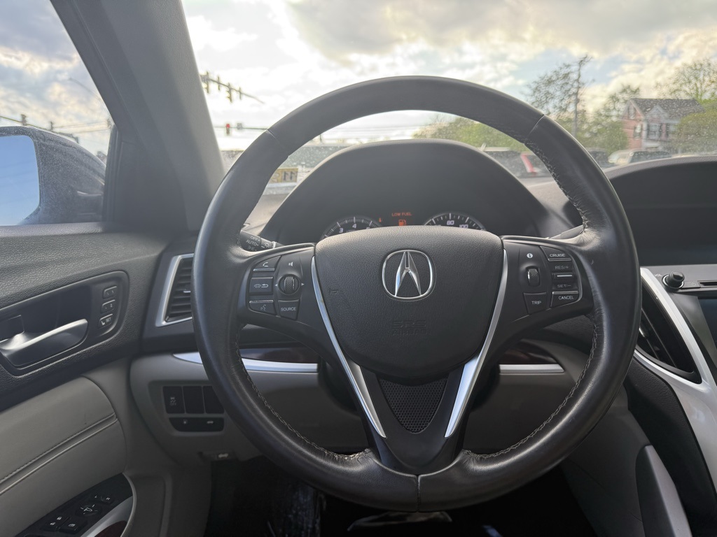 Vehicle image 12 of 30