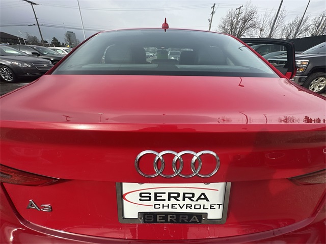 Vehicle image 29 of 32