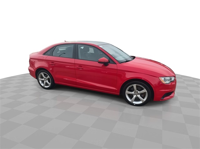 Vehicle image 4 of 32