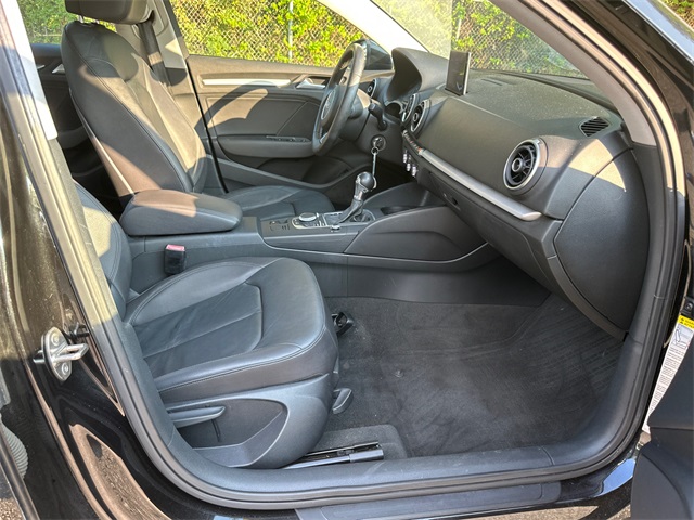 2015 Audi A3 1.8T Premium Image 17 of 34