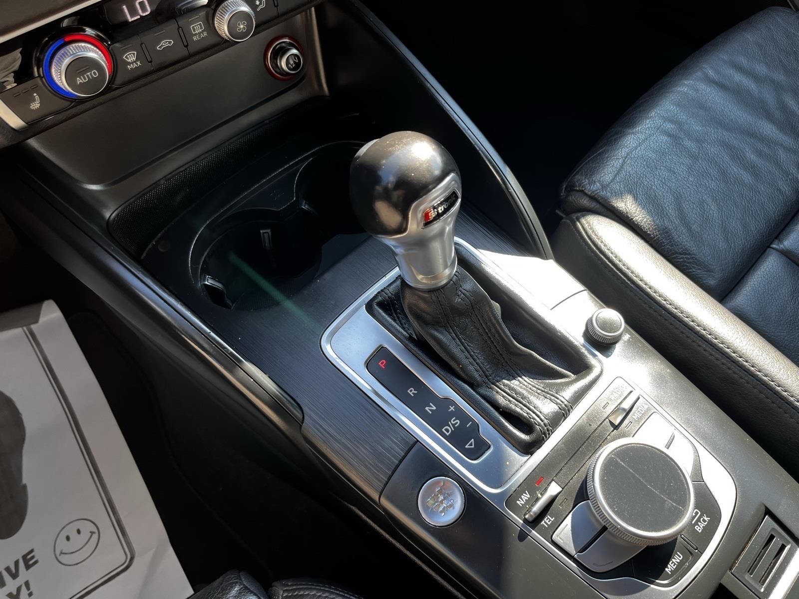 Vehicle image 24 of 41