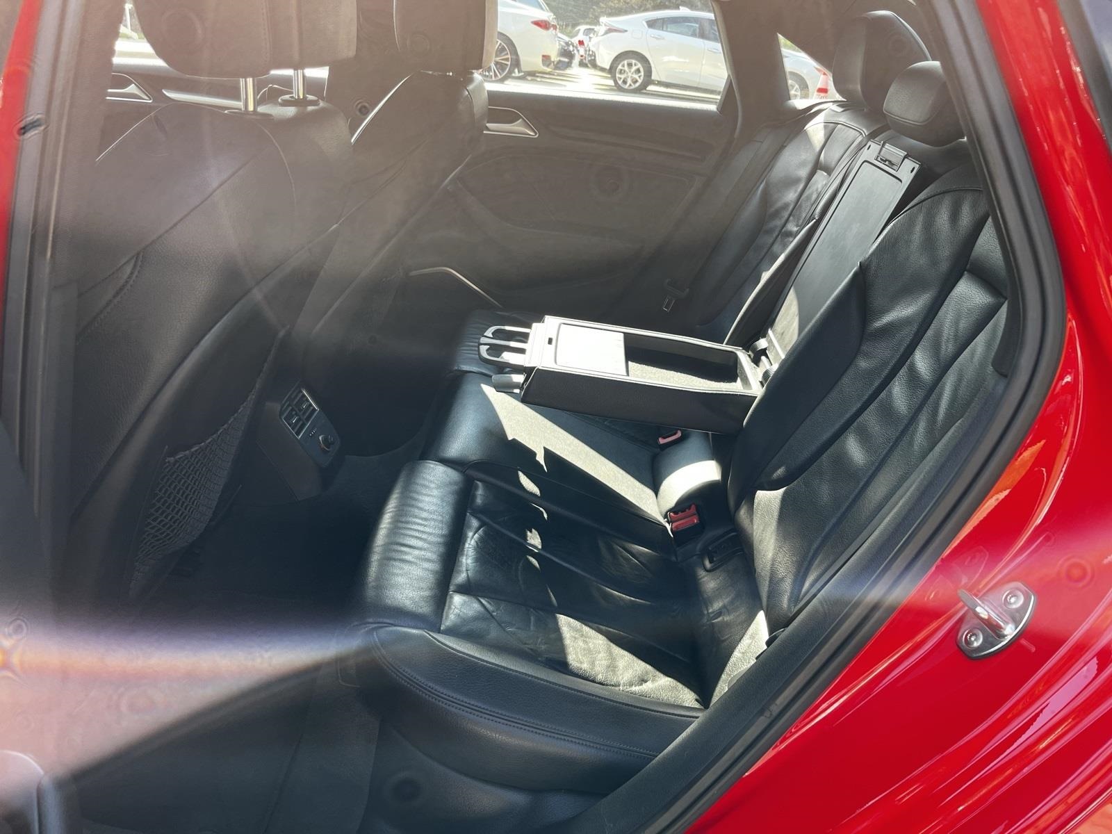 Vehicle image 37 of 41
