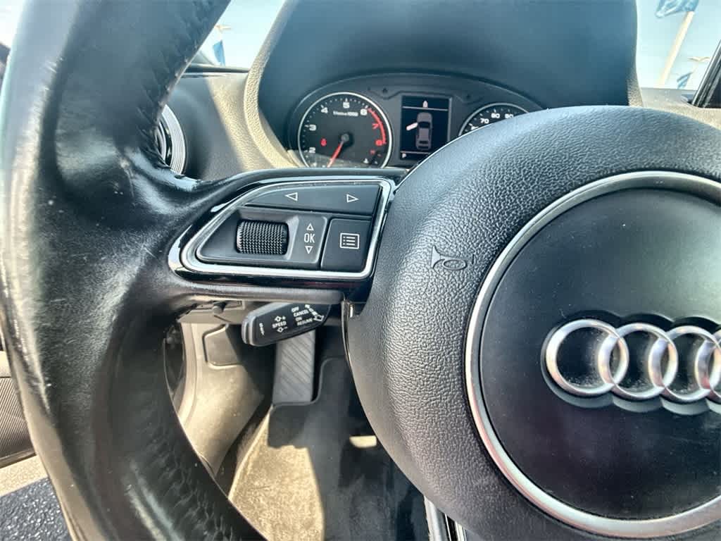Vehicle image 22 of 32