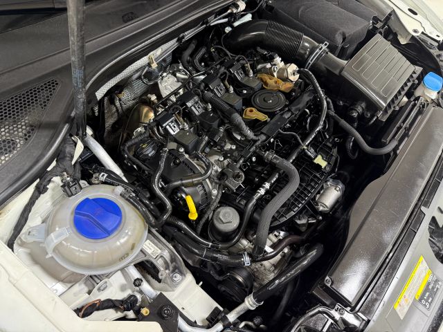 Vehicle image 11 of 66
