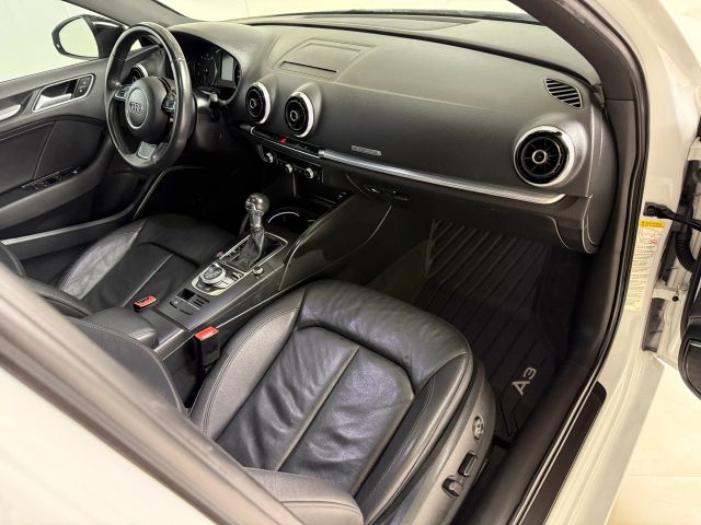 Vehicle image 31 of 66