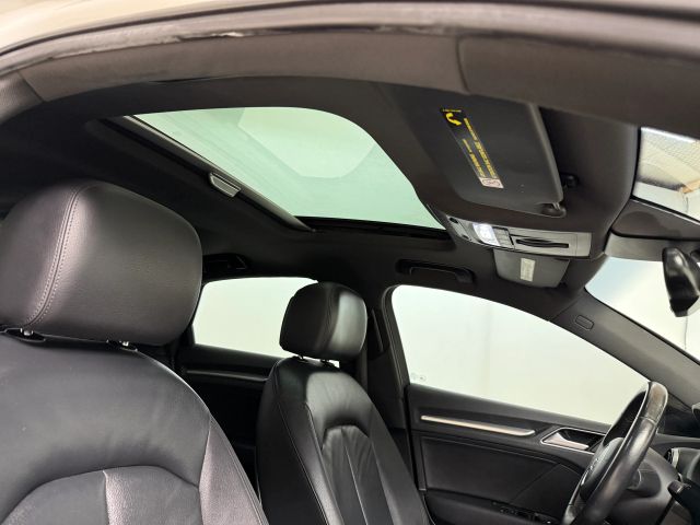 Vehicle image 30 of 66