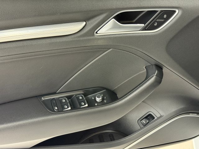 Vehicle image 43 of 66
