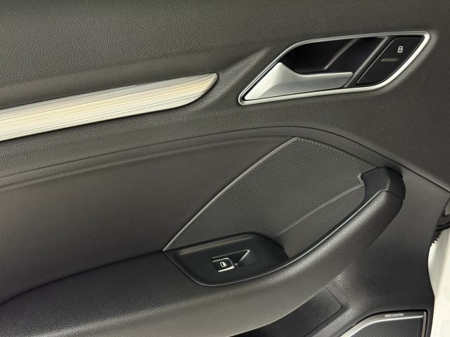 Vehicle image 44 of 66