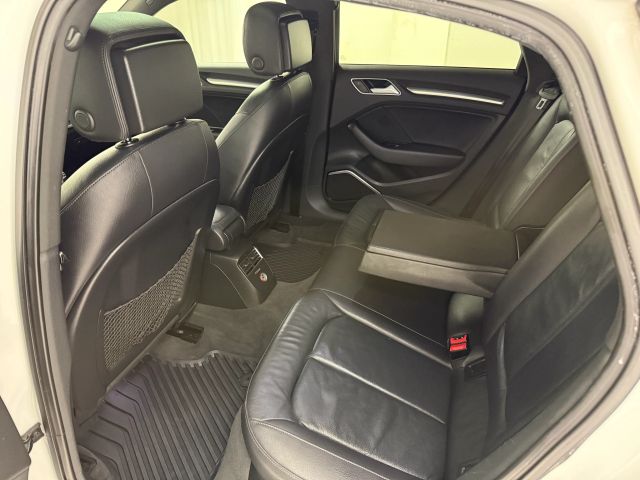 Vehicle image 29 of 66