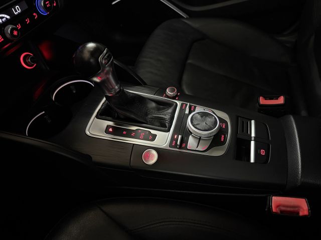 Vehicle image 63 of 66