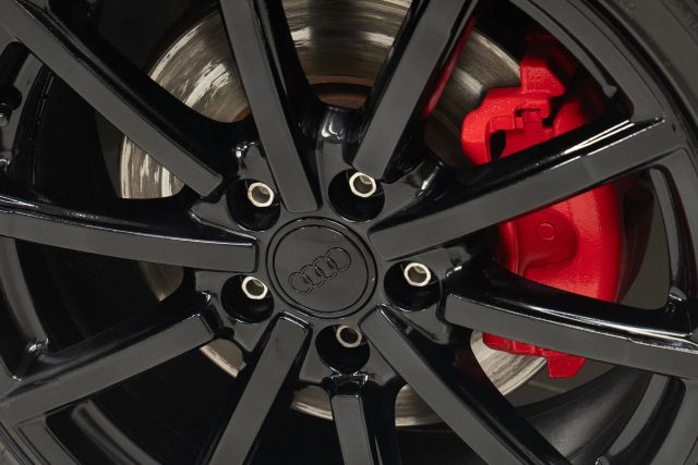 Vehicle image 17 of 66