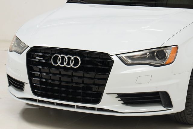 Vehicle image 59 of 66