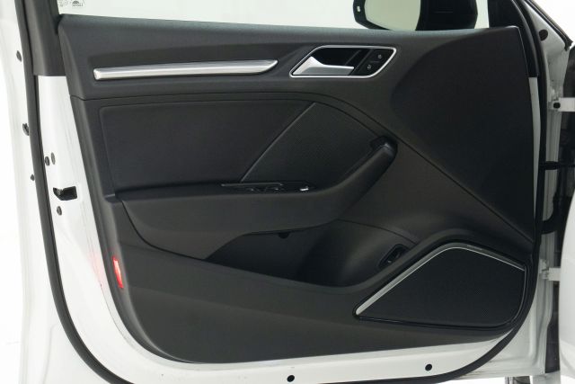Vehicle image 45 of 66