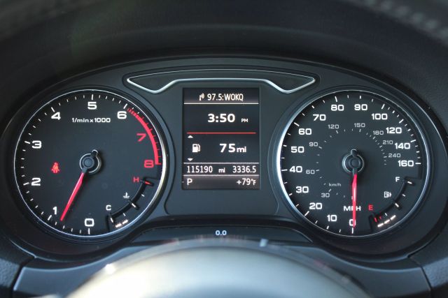 Vehicle image 11 of 32