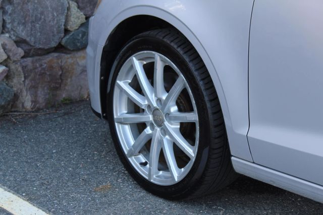 Vehicle image 32 of 32