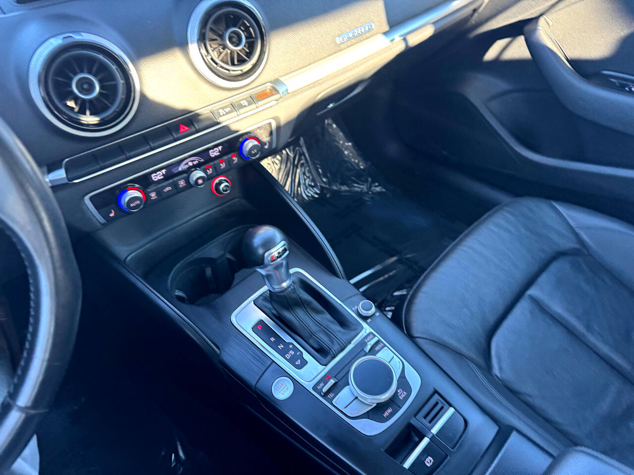 Vehicle image 72 of 85