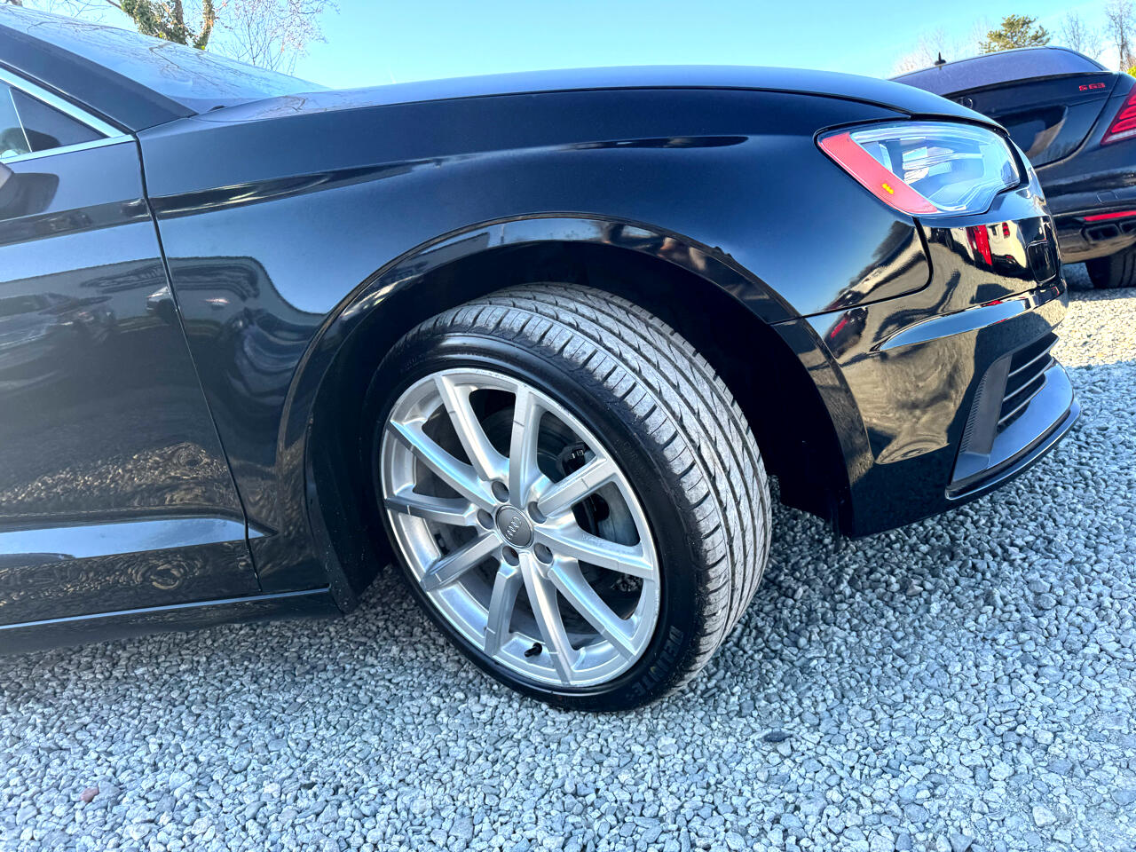 Vehicle image 16 of 85