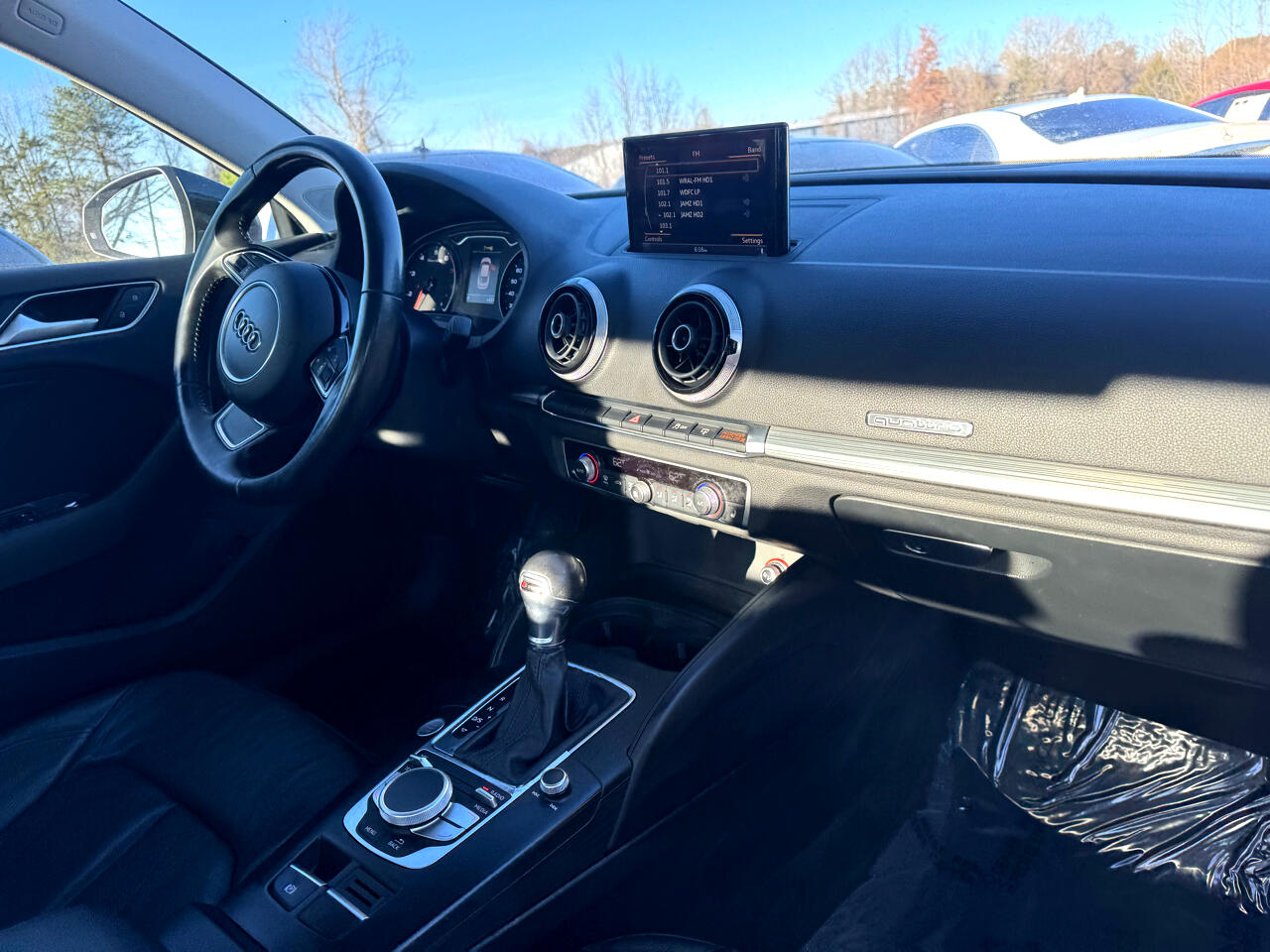 Vehicle image 26 of 85